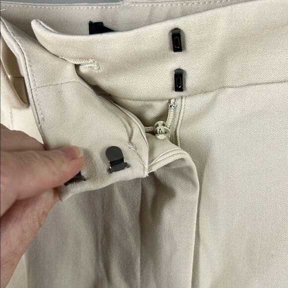 41 Hawthorn Cream High-Waisted Shorts - Picture 4 of 7